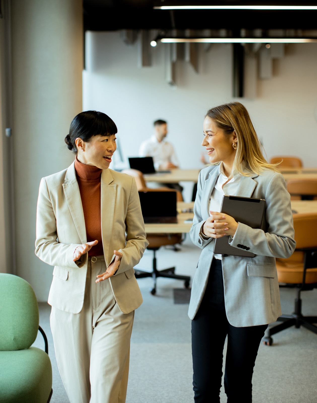 An engaging coaching conversation between colleagues